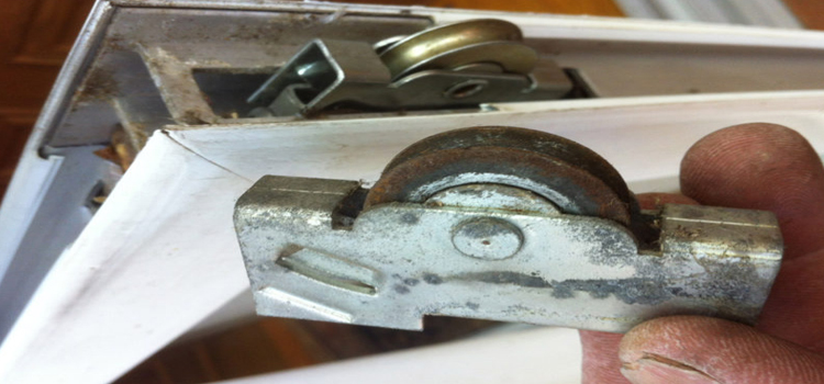 screen door roller repair in Vaughan Mills